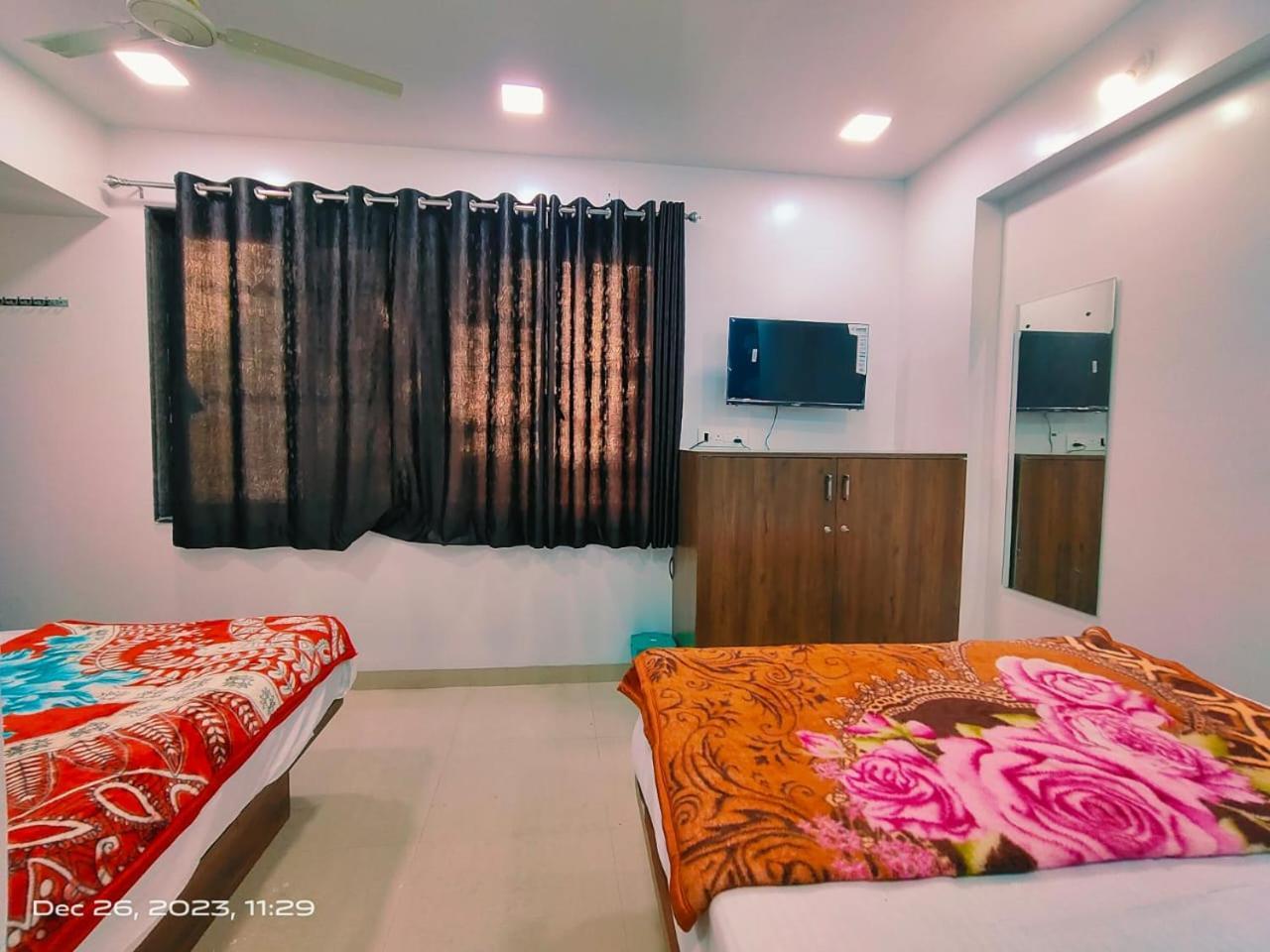 Amrit Guest House Pune Ngoại thất bức ảnh